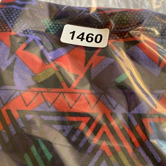 1460 LuLaRoe Leggings Size OS Red And Purple Aztec Print New - Picture 4 of 4